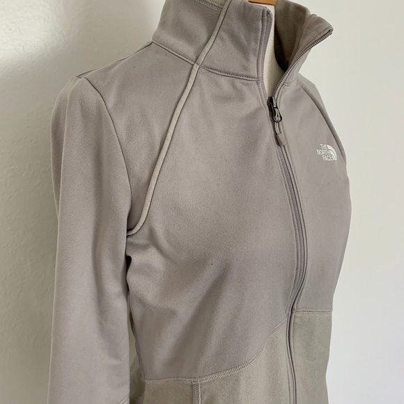 💢SOLD💢 North Face Grey Zip Up - Picture 3 of 7